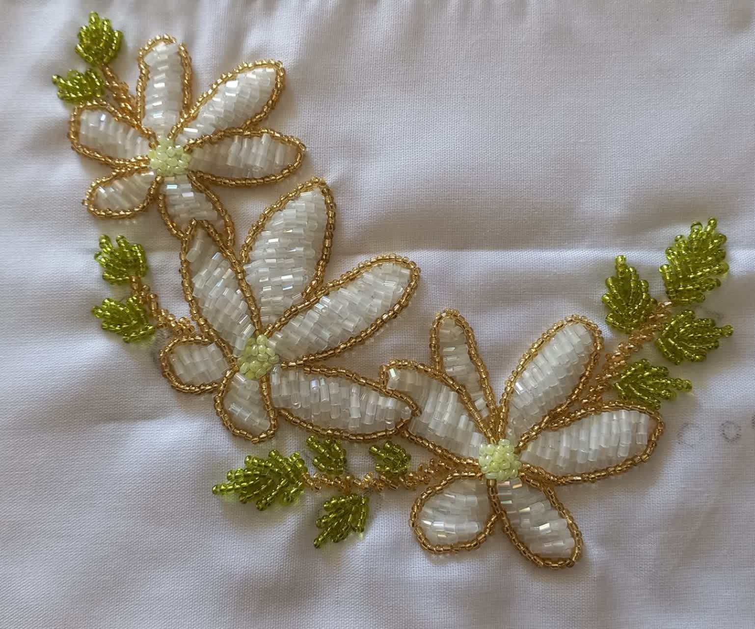 first photo of the Sequins and beading mode l2